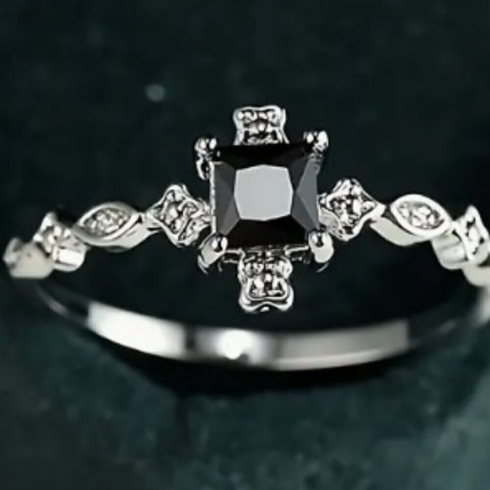 SilverPlated Vintage Copper W/ Black Square Inlaid Zirconia Women Ring Size 8 - Picture 3 of 6